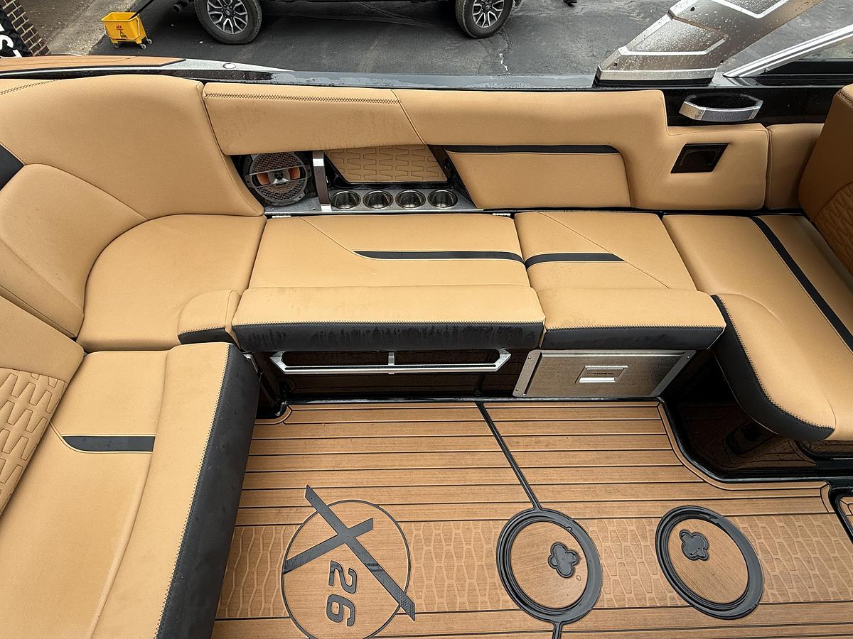 Used 2021 MasterCraft X26