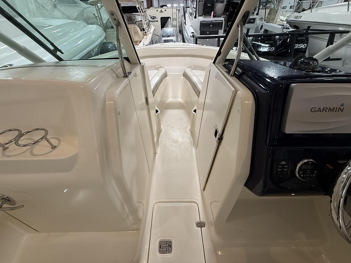 Used 2014 Pursuit 265 DC