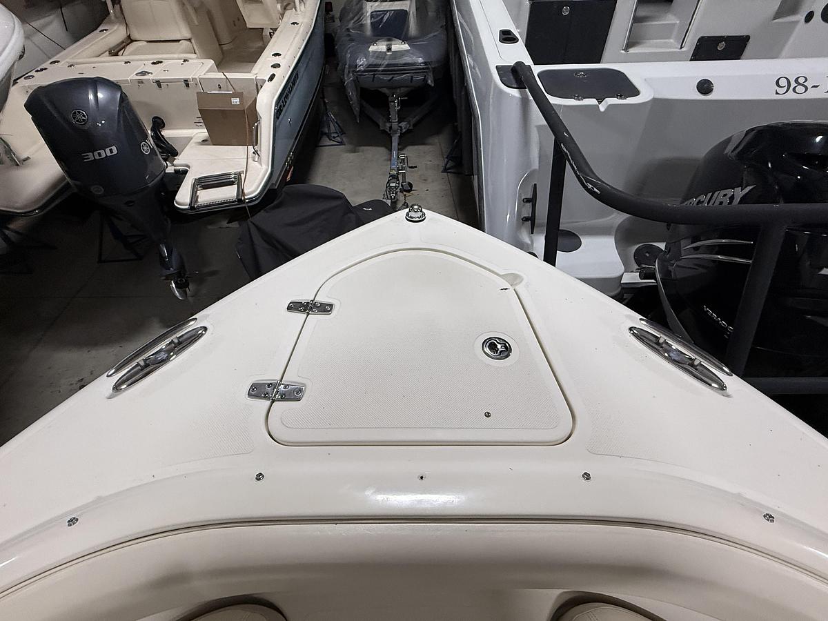 Used 2014 Pursuit 265 DC