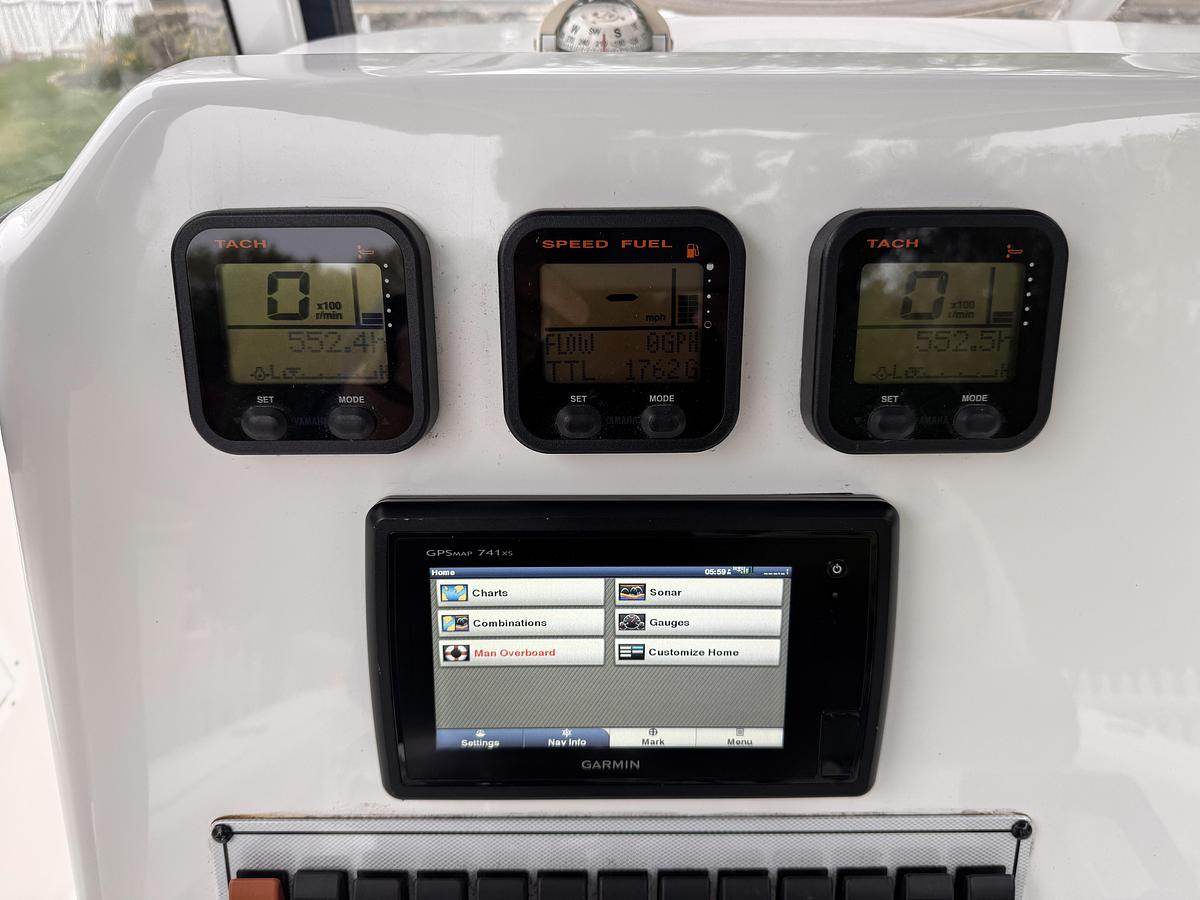 Used 2015 Tidewater 252 Center Console Adventure