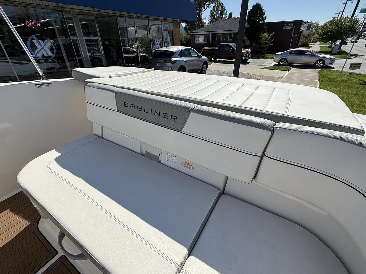 Used 2016 Bayliner VR5