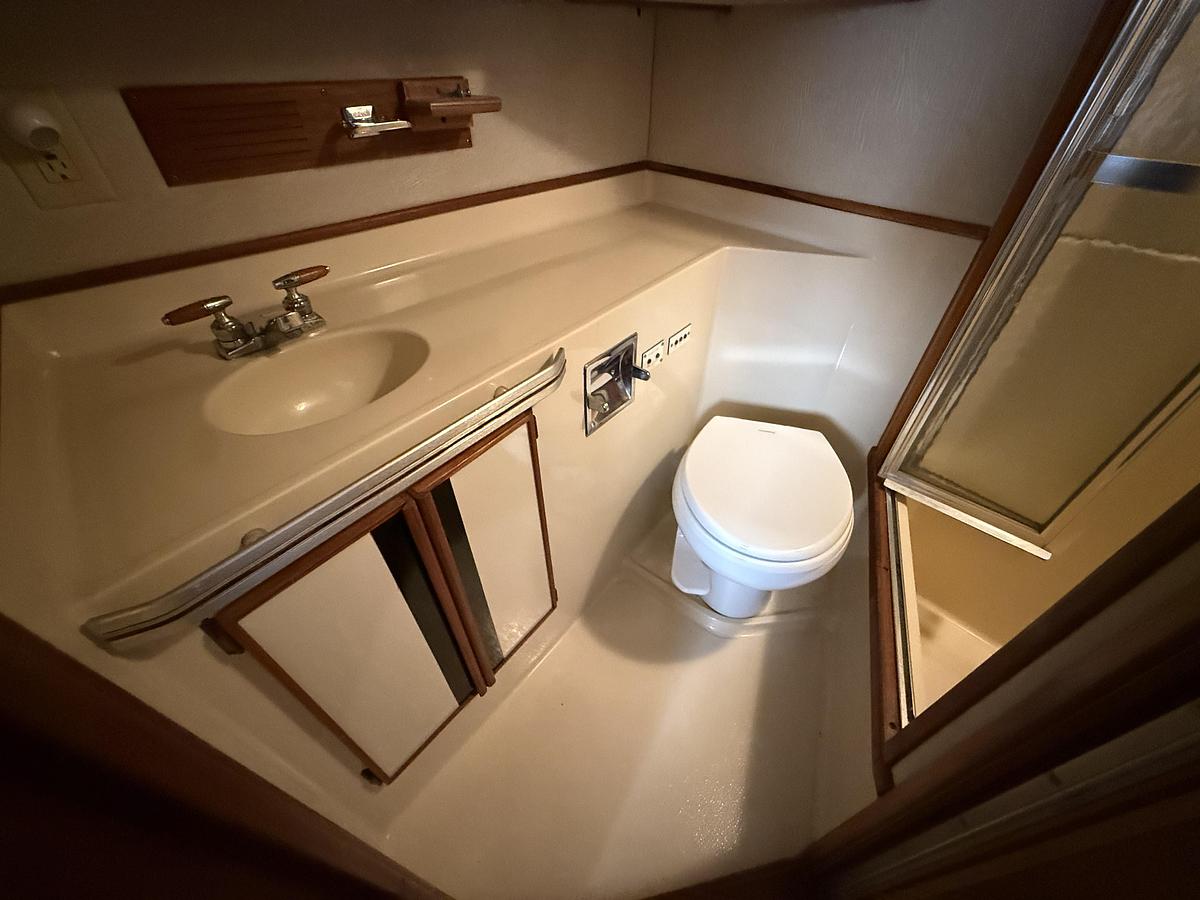 Used 1986 Sea Ray 410 Sundancer