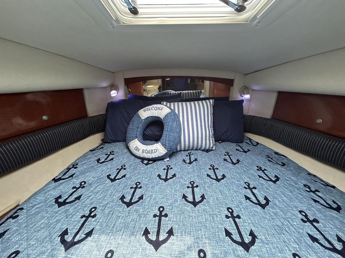 Used 2005 Sea Ray 320 Sundancer