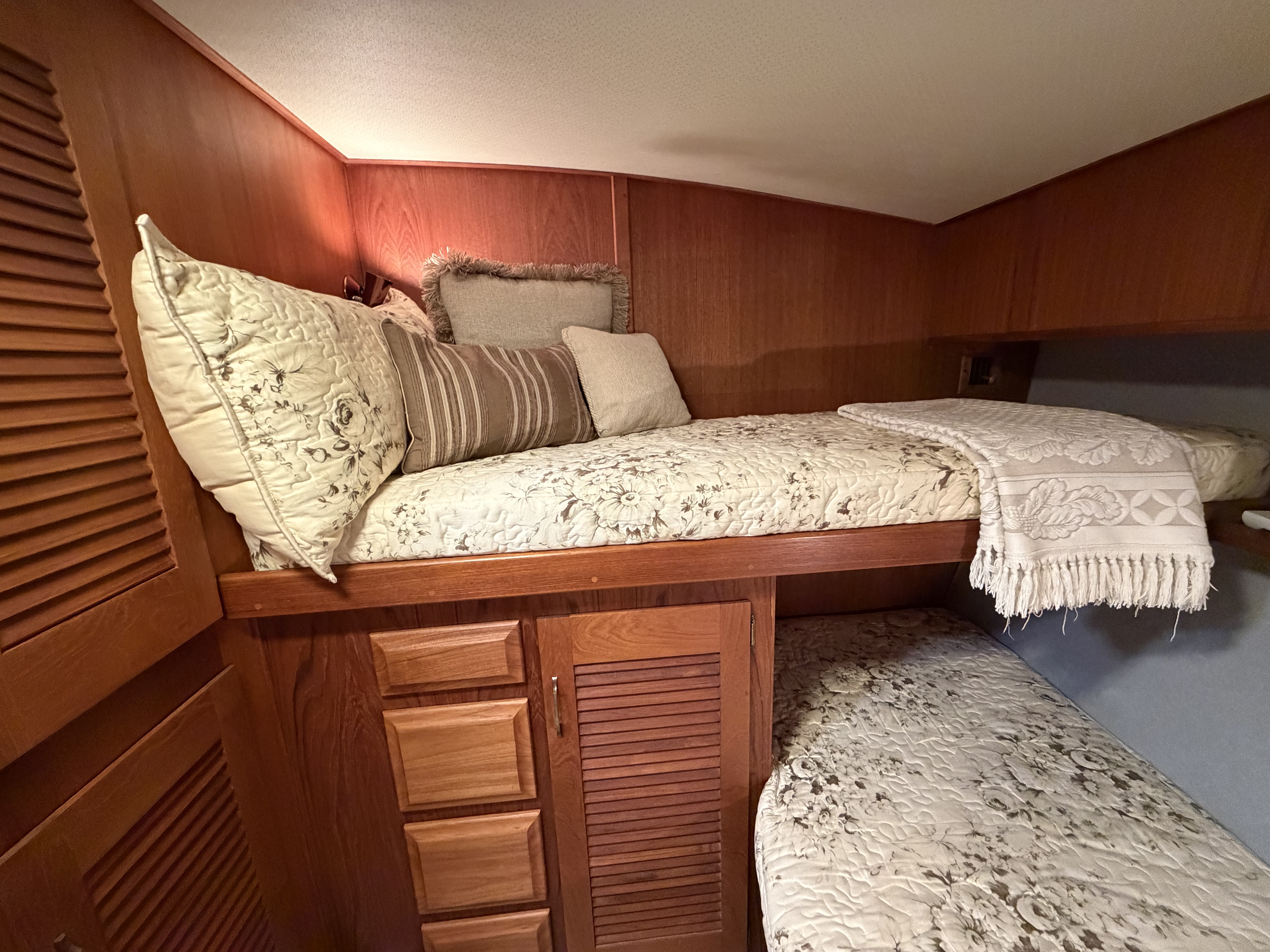 Used 1986 Viking 48 Motor Yacht
