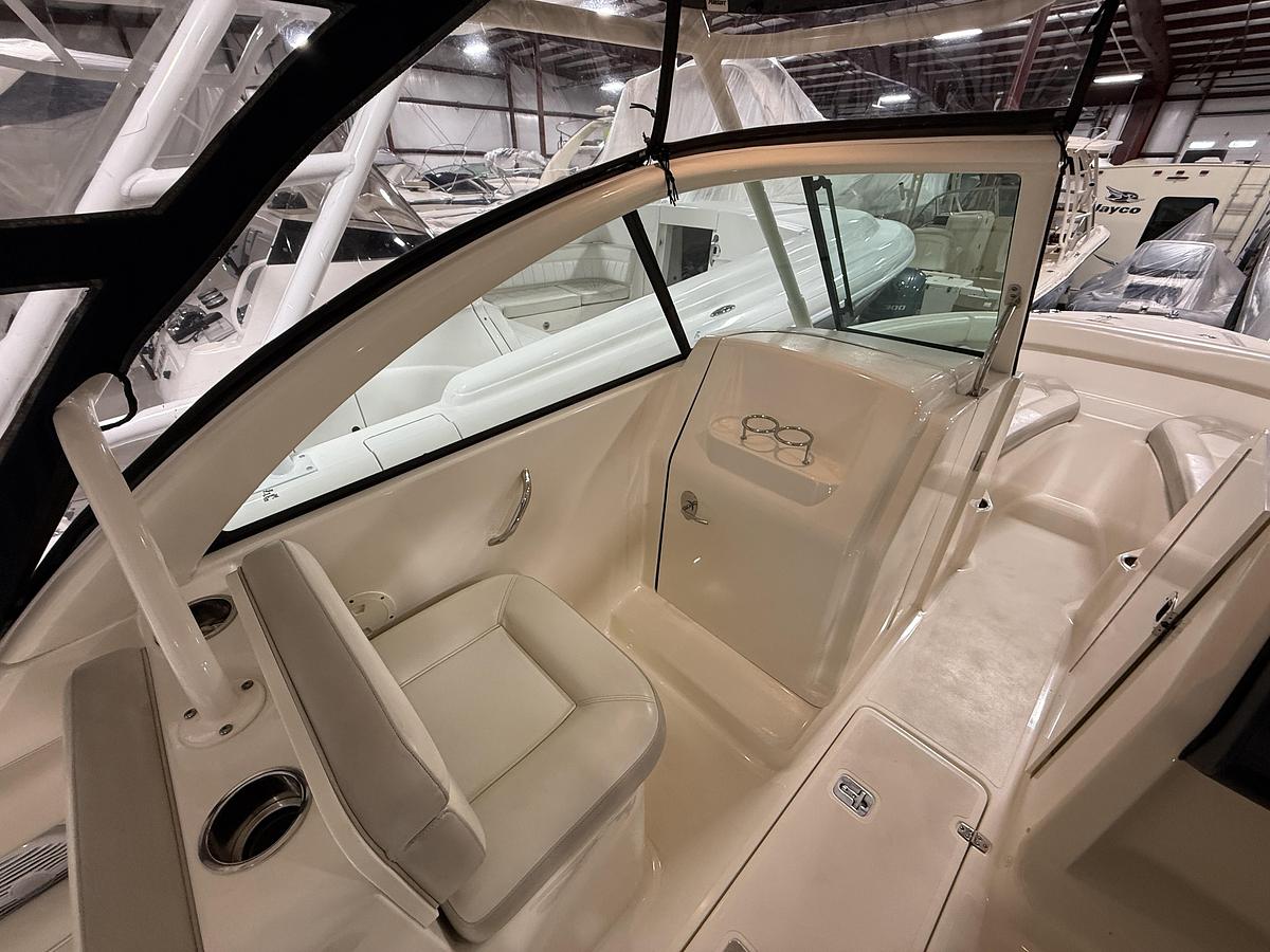 Used 2014 Pursuit 265 DC