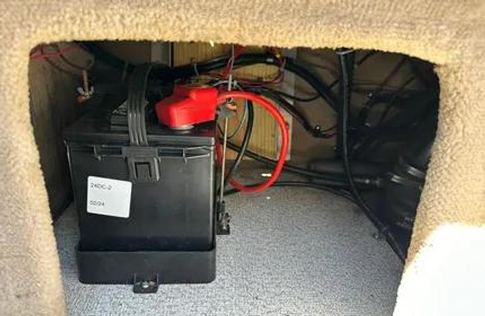 Used 1997 Lund 2150 Baron Magnum