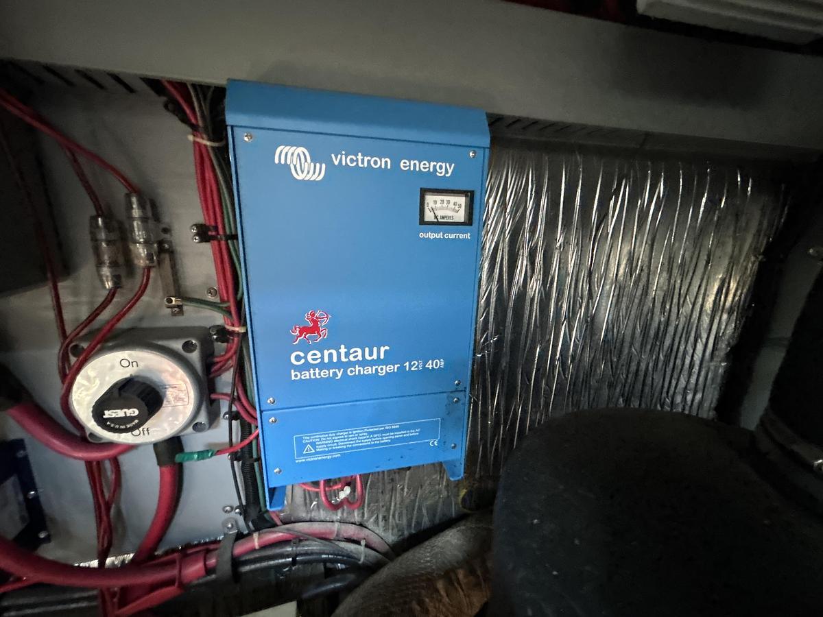 Used 1993 Sea Ray 440 Sundancer