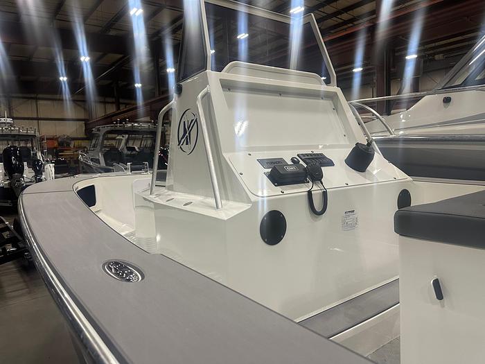 2025 Extreme Boats 645 Centre Console
