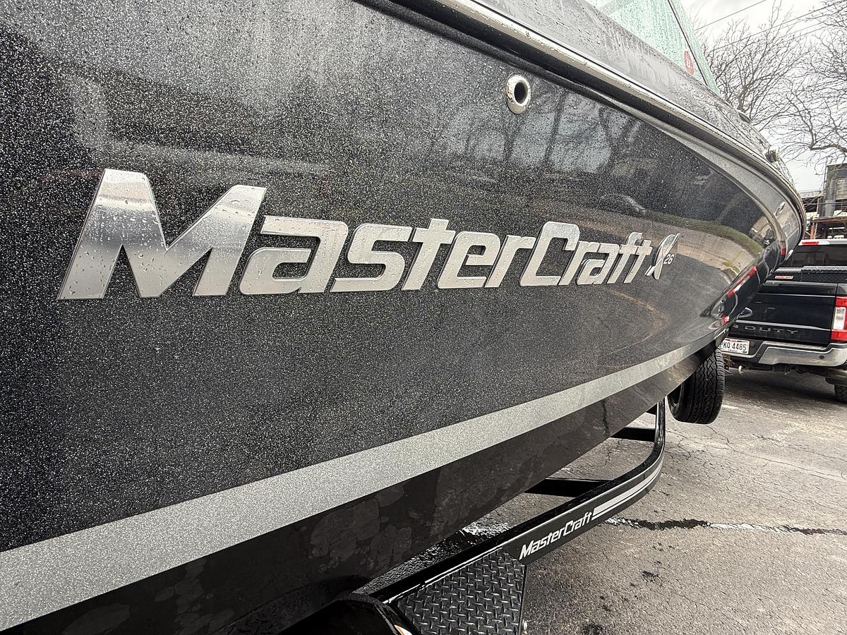 Used 2021 MasterCraft X26