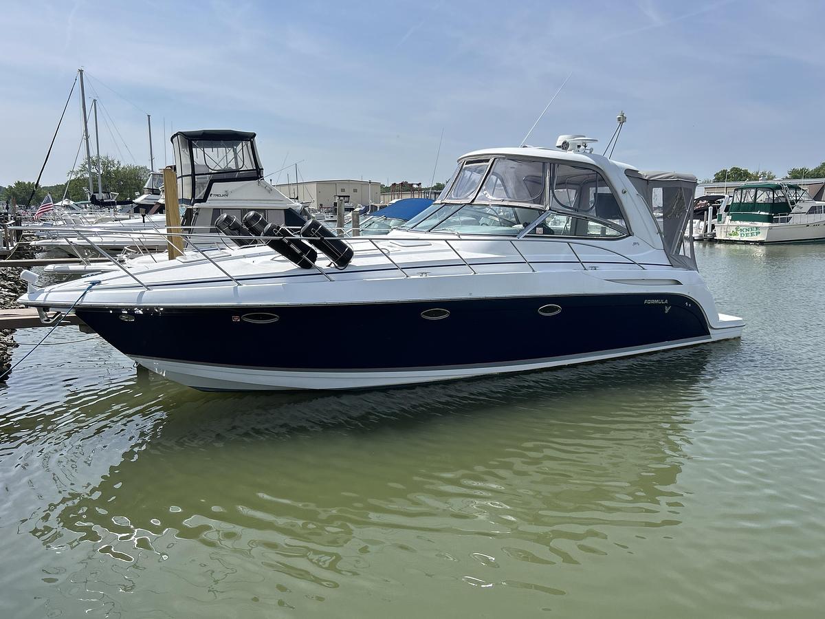 Used 2005 Formula 37 PC
