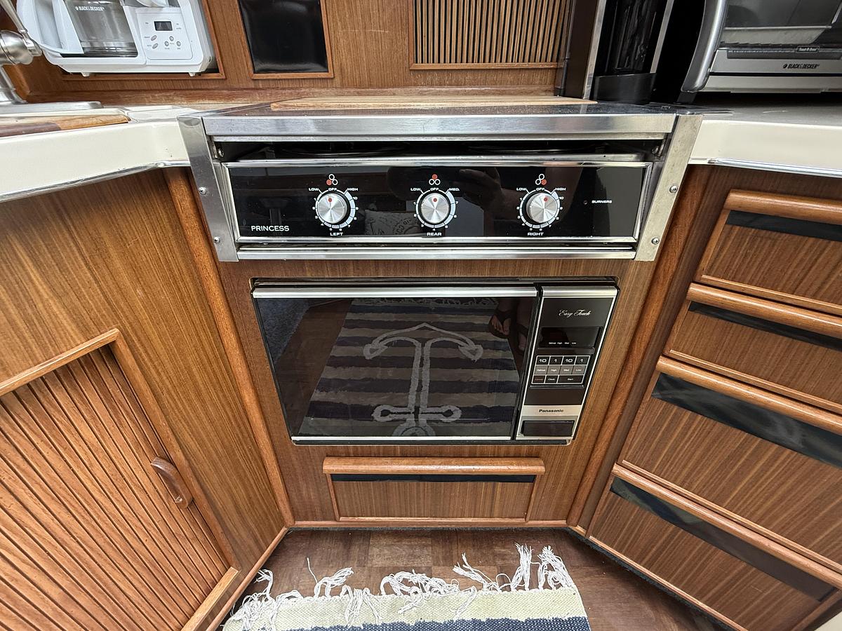 Used 1986 Sea Ray 410 Sundancer