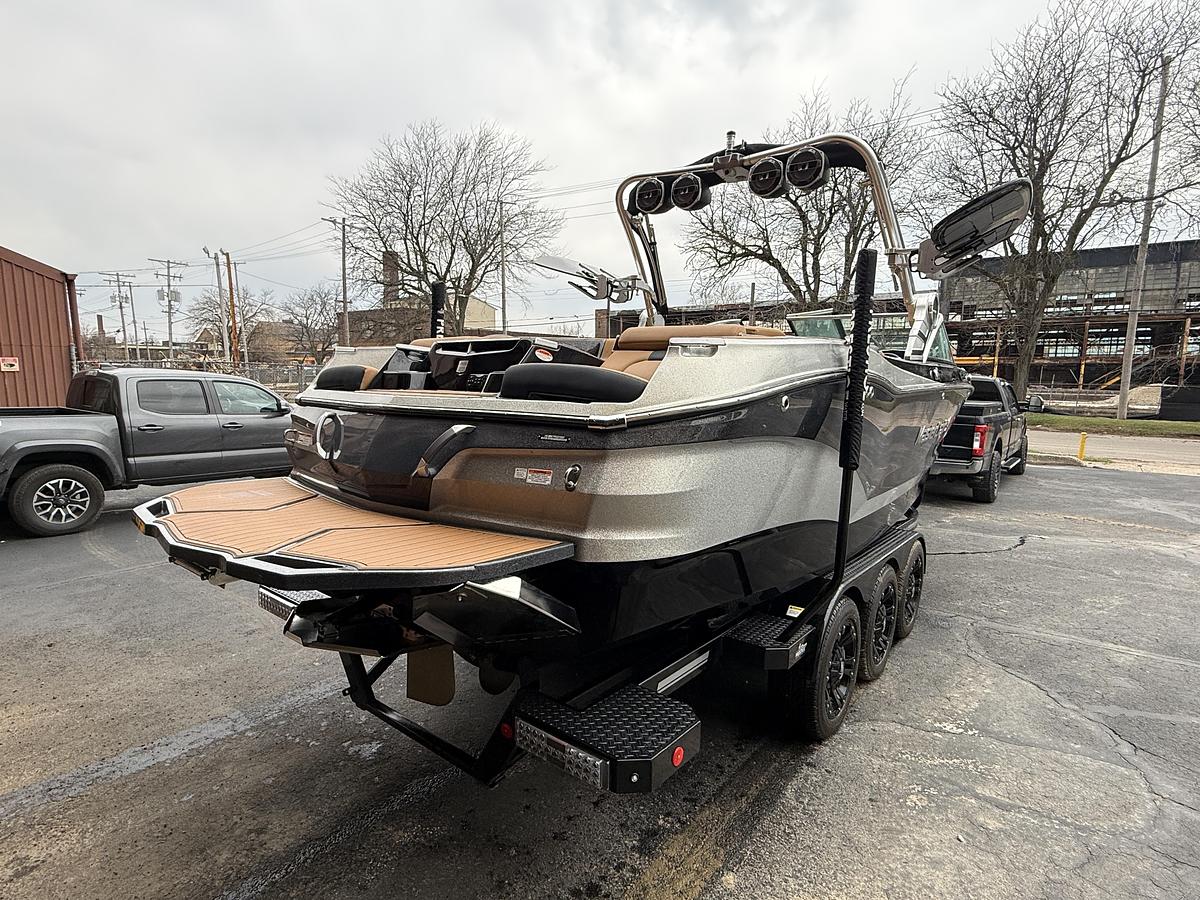 Used 2021 MasterCraft X26