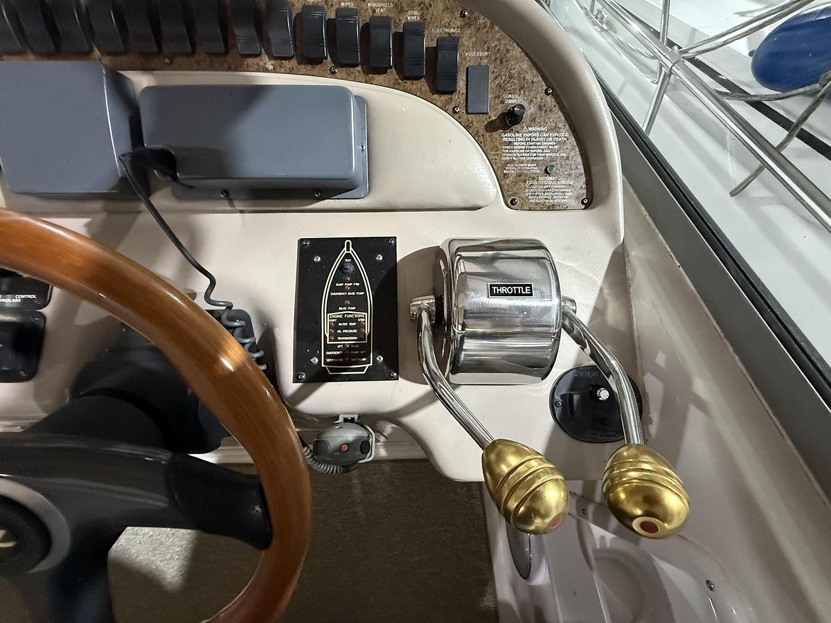 Used 2000 Sea Ray 310 Sundancer