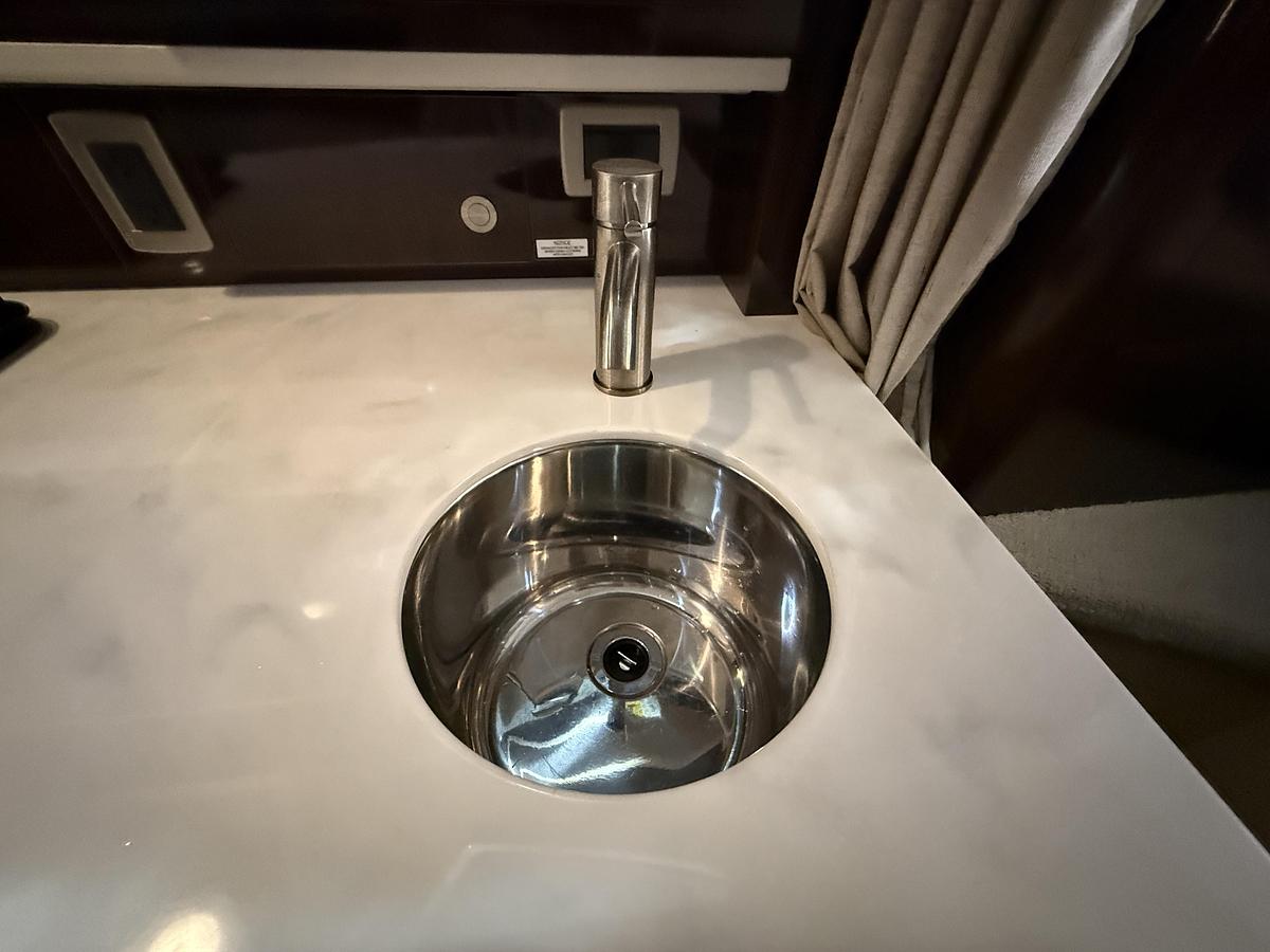 Used 2017 Sea Ray 330 Sundancer