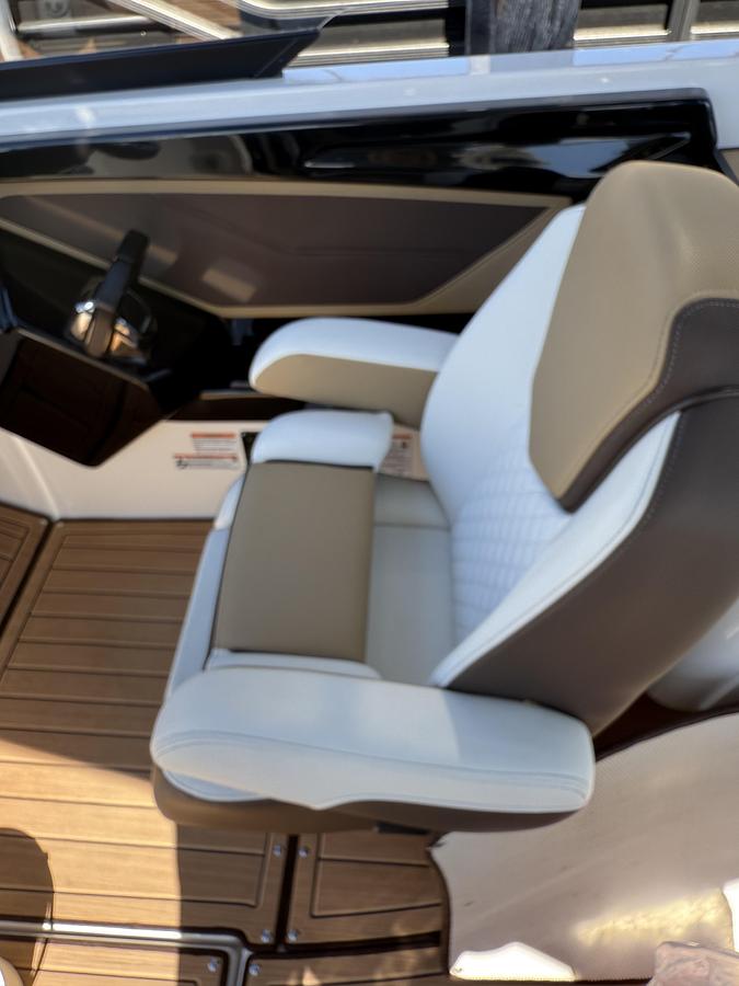 Used 2023 Yamaha 252 SD