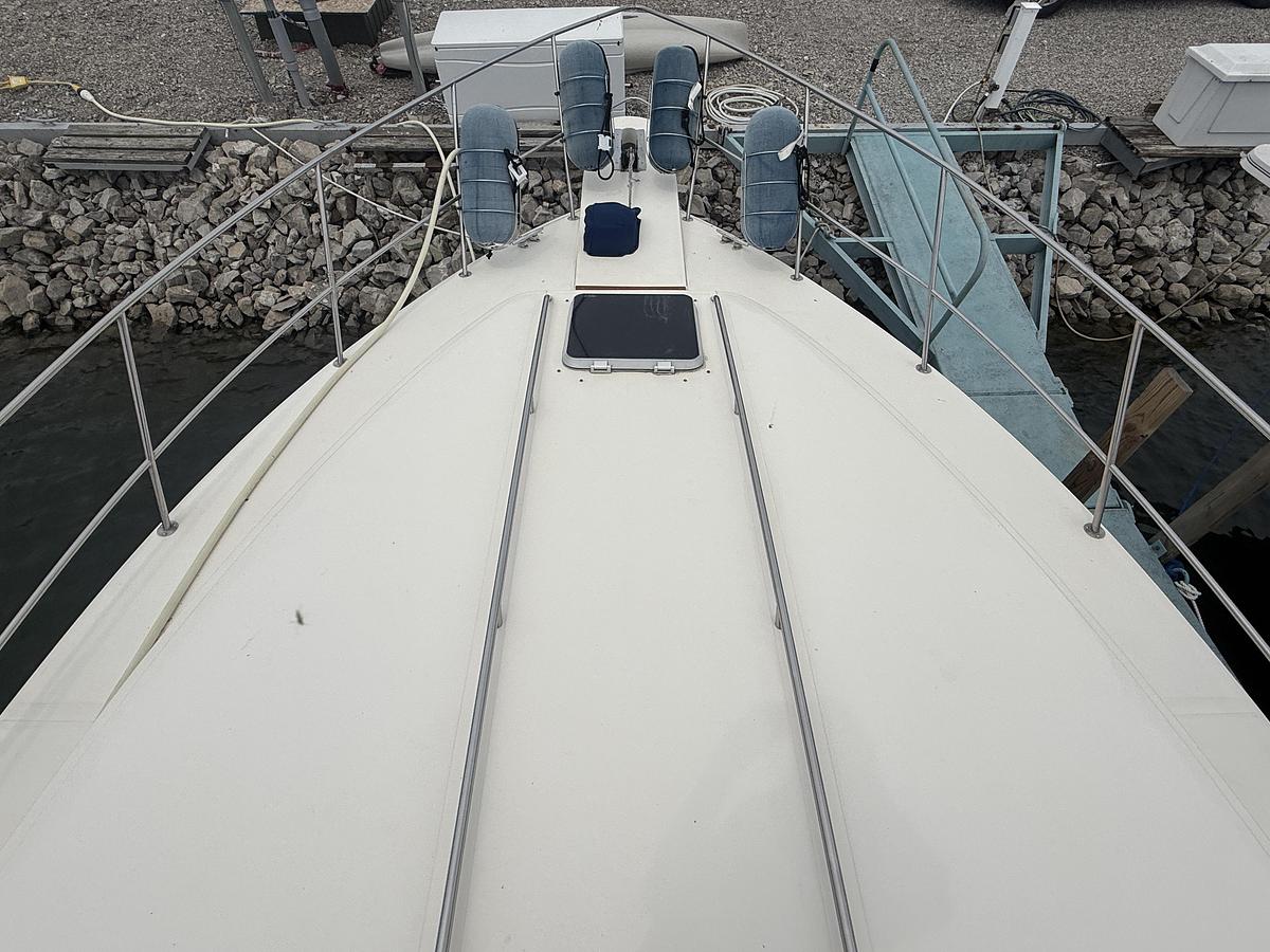 Used 1986 Sea Ray 410 Sundancer