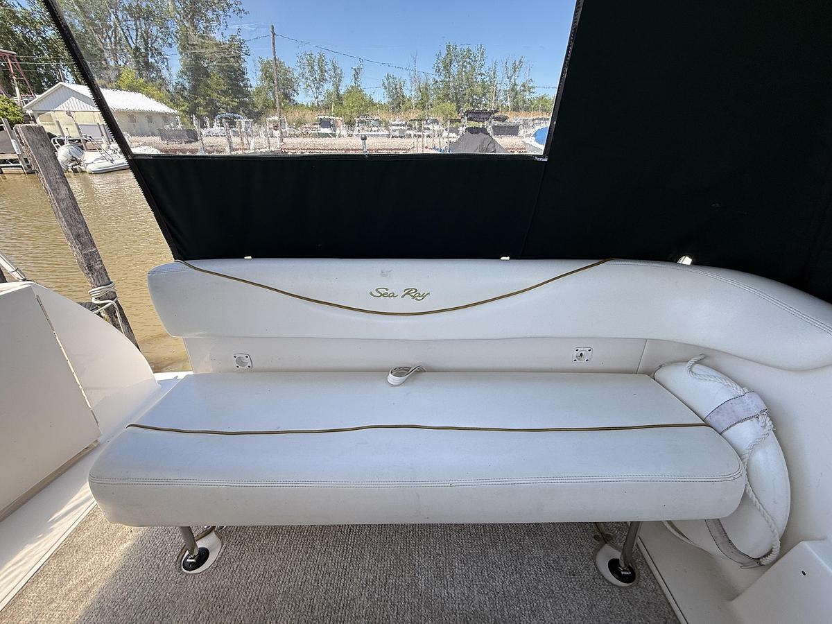 Used Sea Ray 260 Sundancer