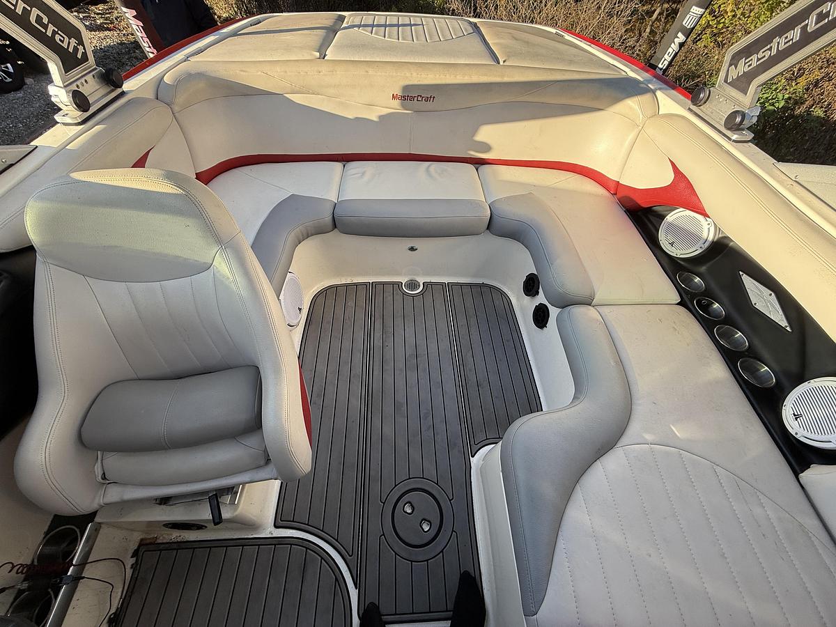 Used 2008 Mastercraft XStar 23'