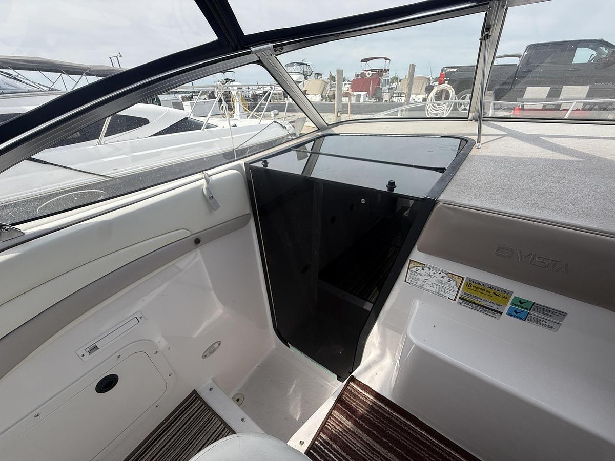 Used 1998 Four Winns 258 Vista