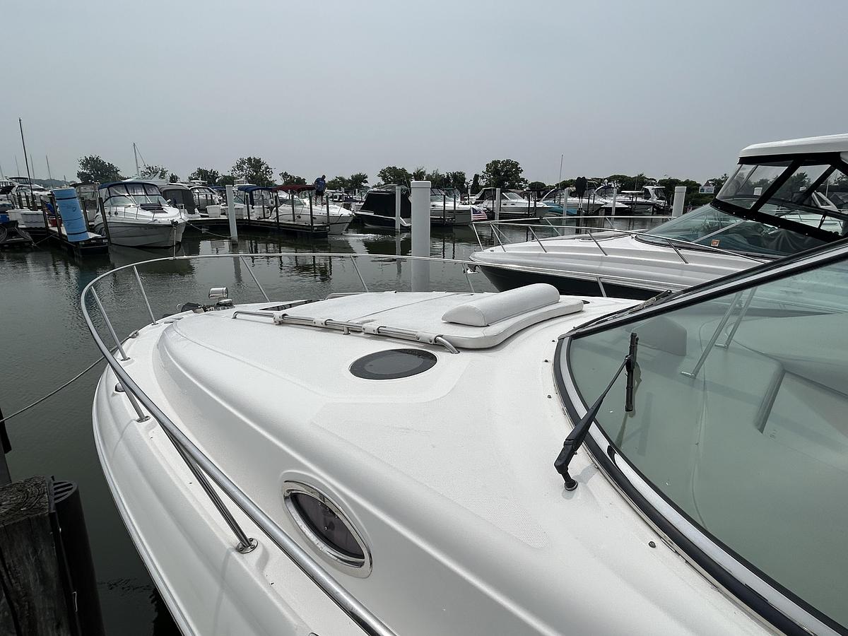 Used 2005 Sea Ray 320 Sundancer