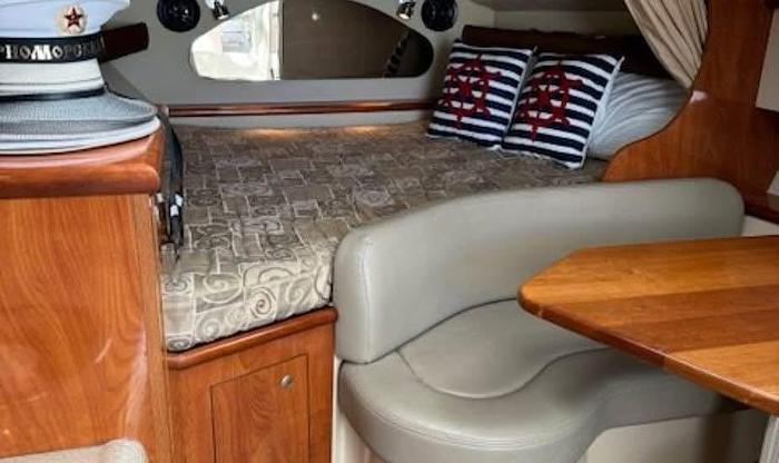 Used 2006 Cruisers Yachts 300 Express