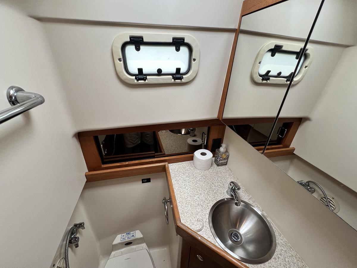 Used 2001 Mainship 34 Pilot