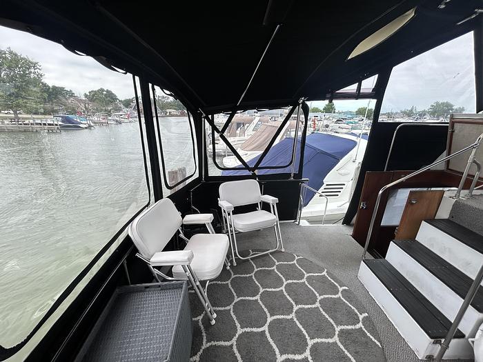 Used 1986 Marinette 39' Double Cabin