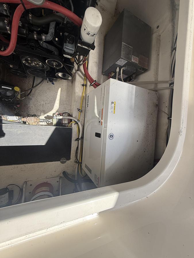 Used 2009 Chaparral 330 Signature