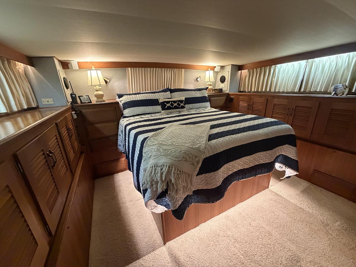 Used 1986 Viking 48 Motor Yacht