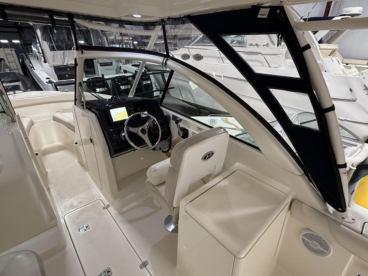 Used 2014 Pursuit 265 DC