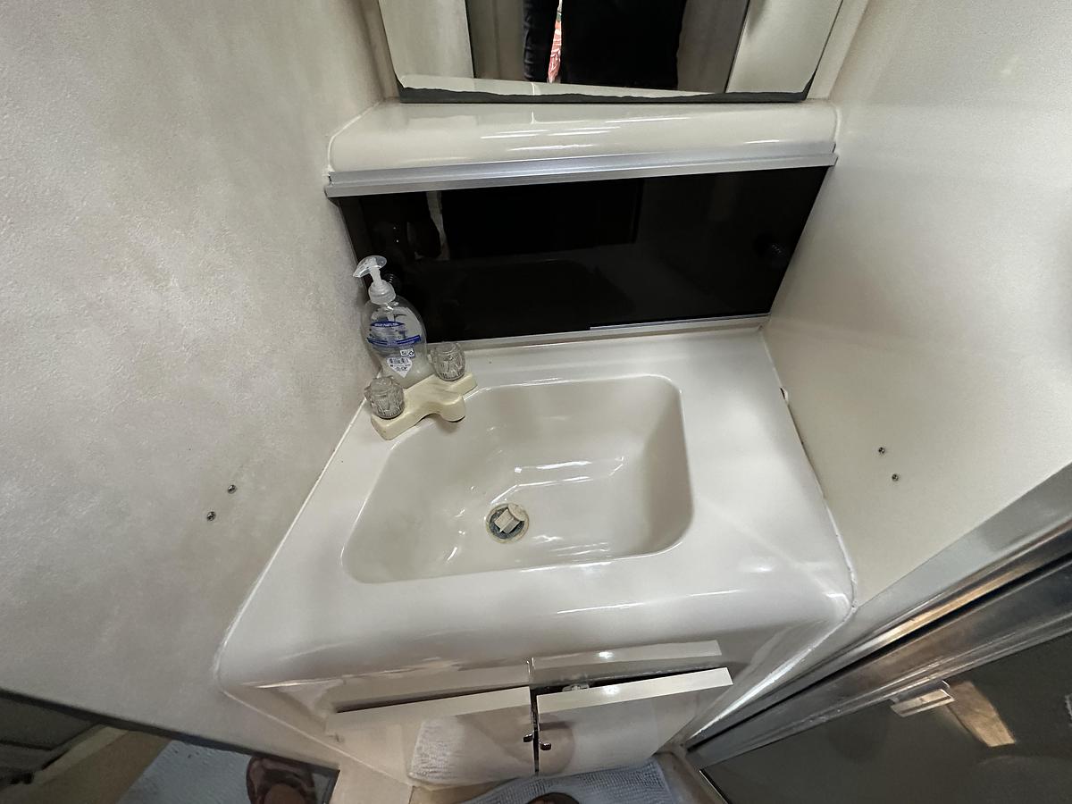 Used 1990 Silverton 34 Express