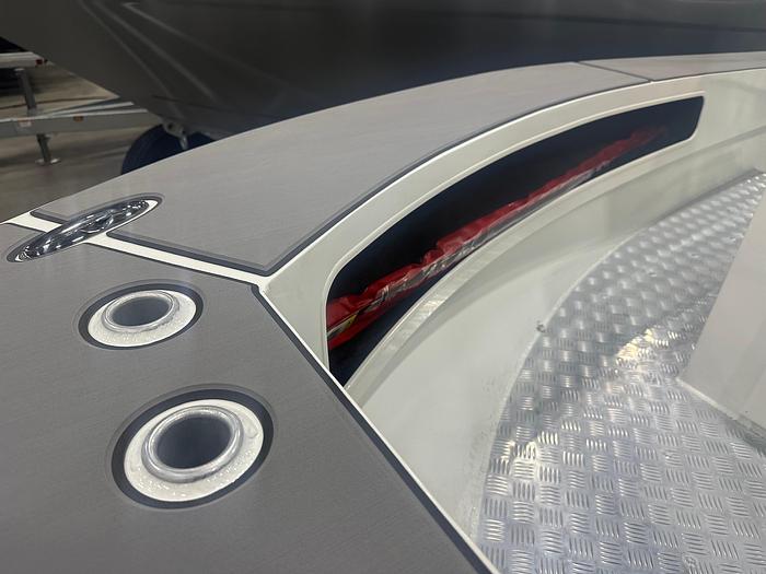 2025 Extreme Boats 645 Centre Console