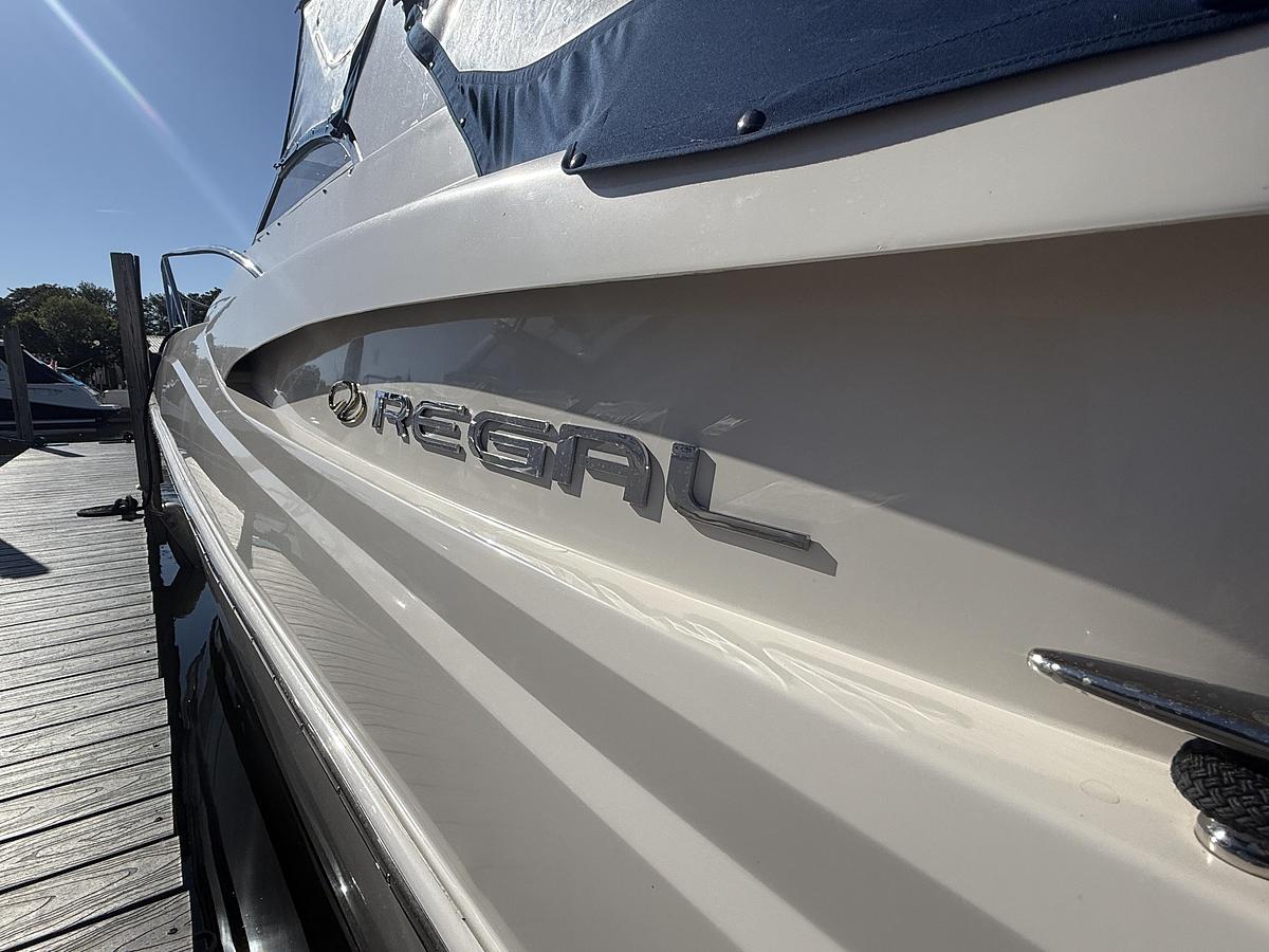 Used 2005 Regal 3560 Commodore