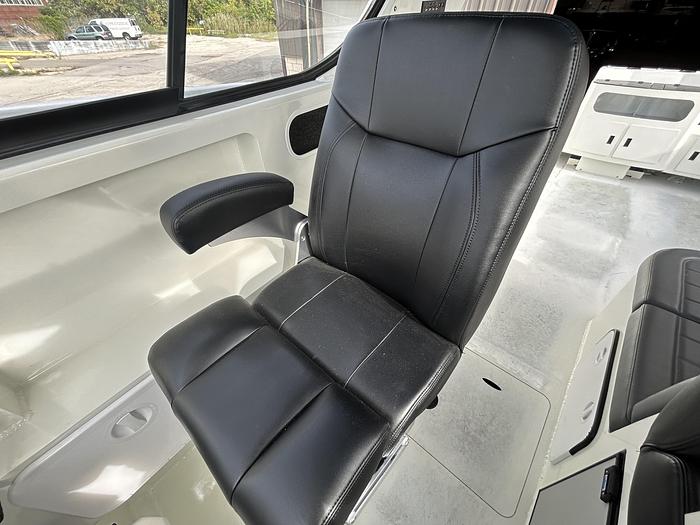 Used 2025 Extreme Boats  915 Walk Around