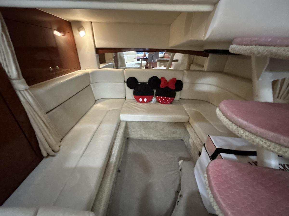 Used 2005 Sea Ray 320 Sundancer