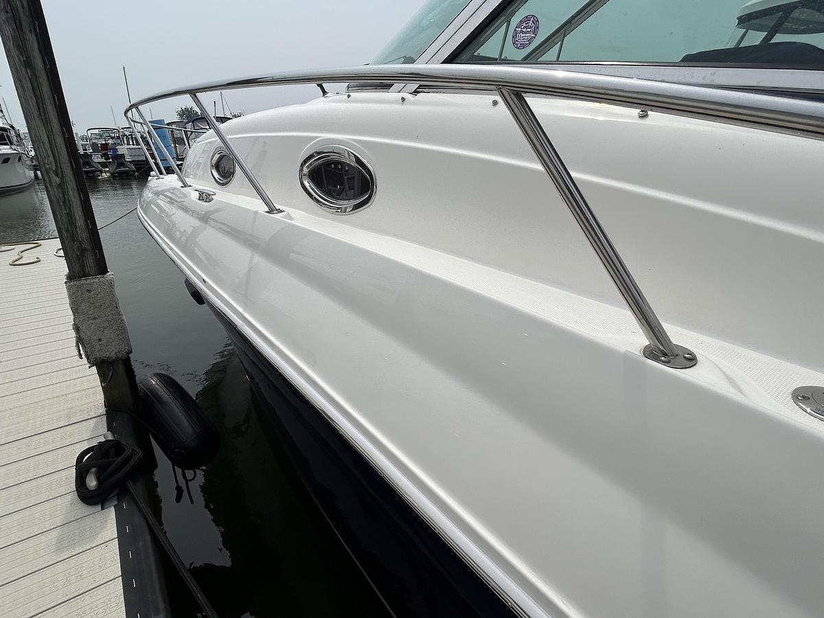 Used 2005 Sea Ray 320 Sundancer