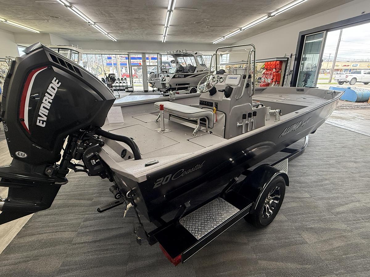 Used 2020 Alumacraft 20 Bay