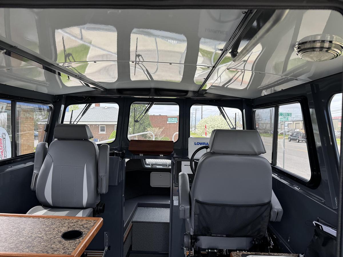 Used 2025 Hewescraft 240 Pacific Cruiser Hardtop