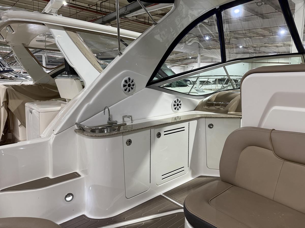 Used 2017 Sea Ray 330 Sundancer