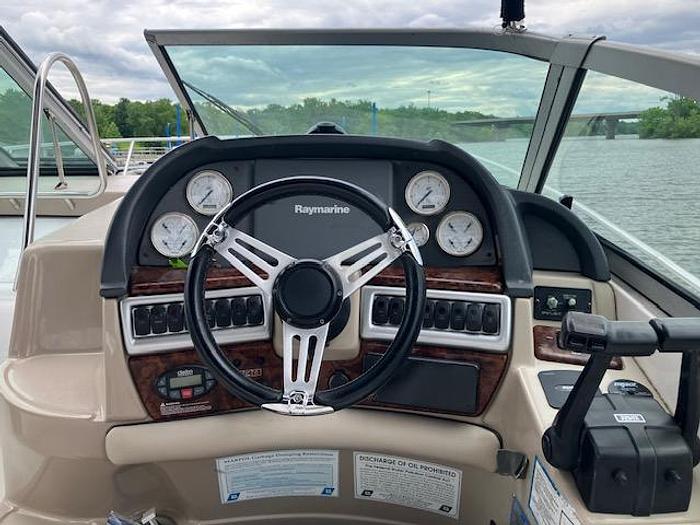 Used 2006 Four Winns 318 Vista