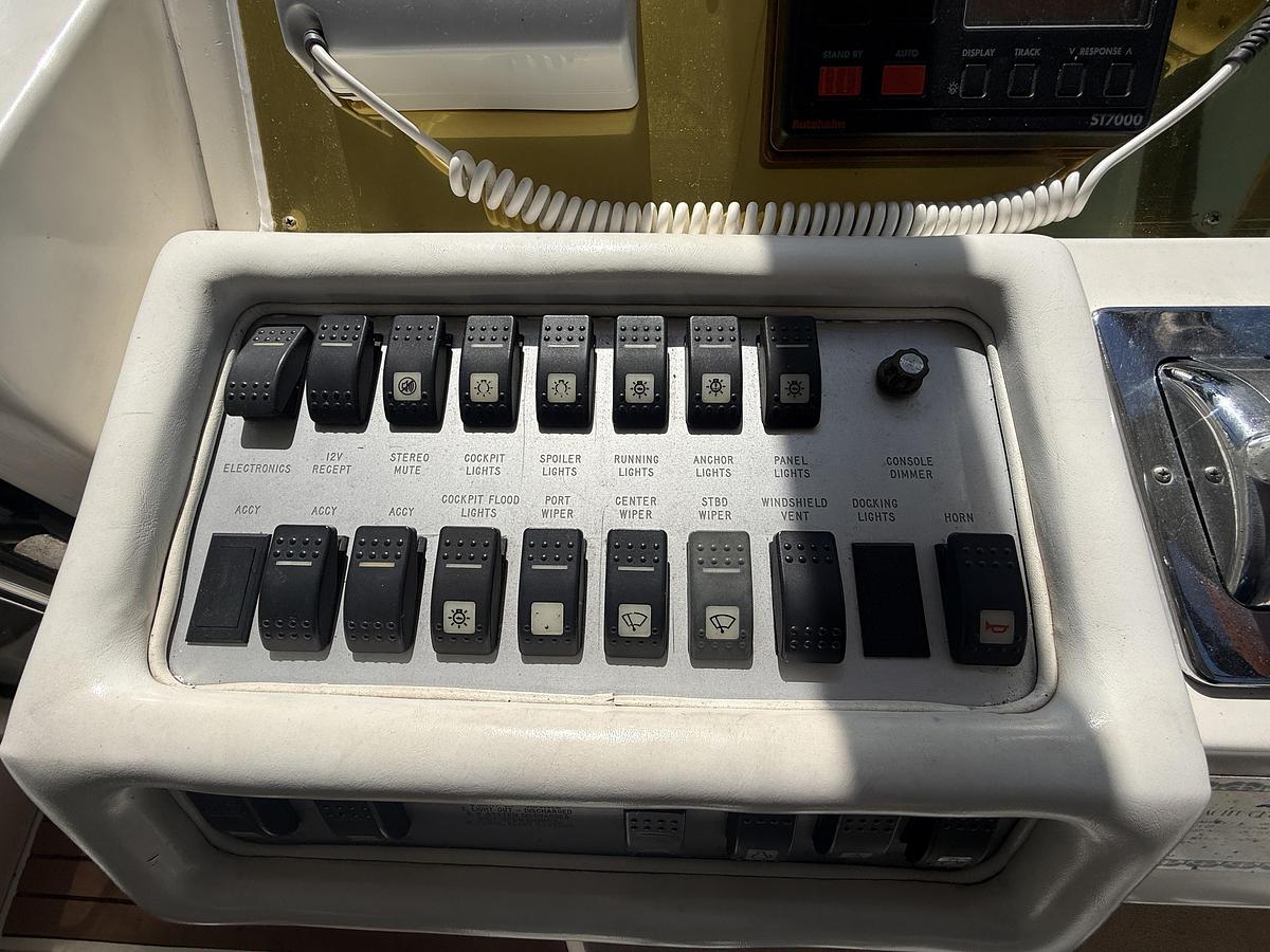 Used 1996 Sea Ray 400 Express Cruiser