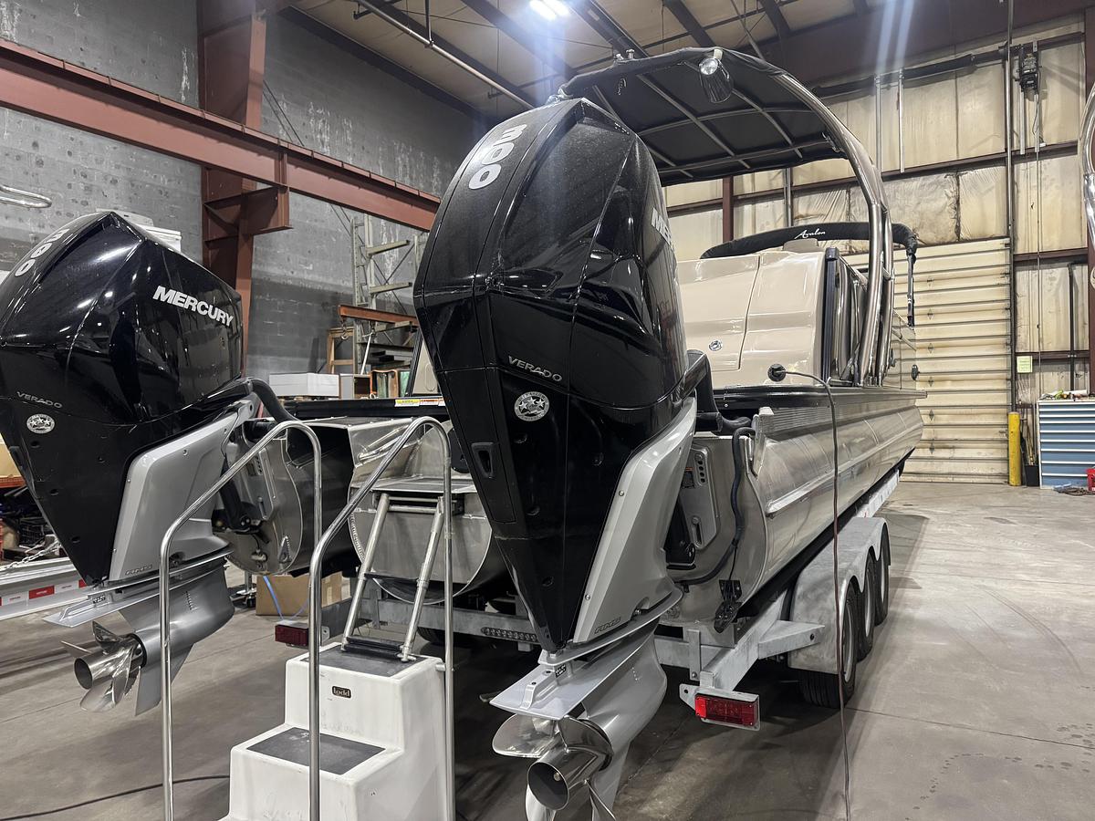 Used 2022 Avalon 2785 Catalina Platinum Cruiser