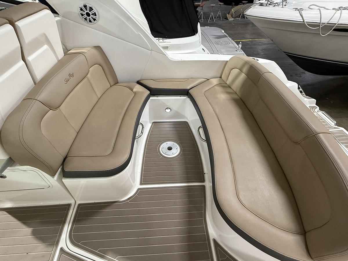 Used 2017 Sea Ray 330 Sundancer