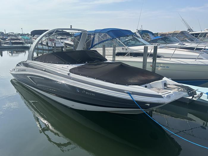 Used 2022 Crownline E285