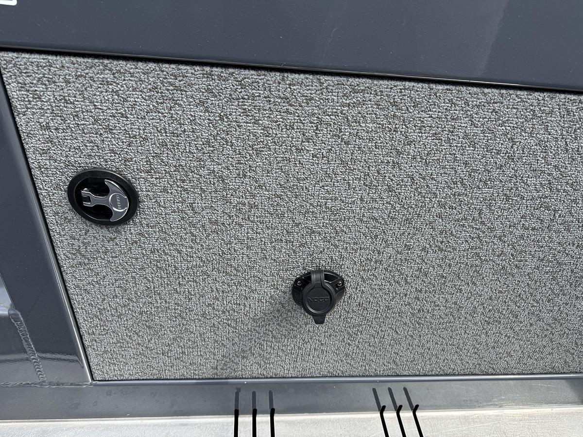 Used 2025 Hewescraft 240 Pacific Cruiser Hardtop