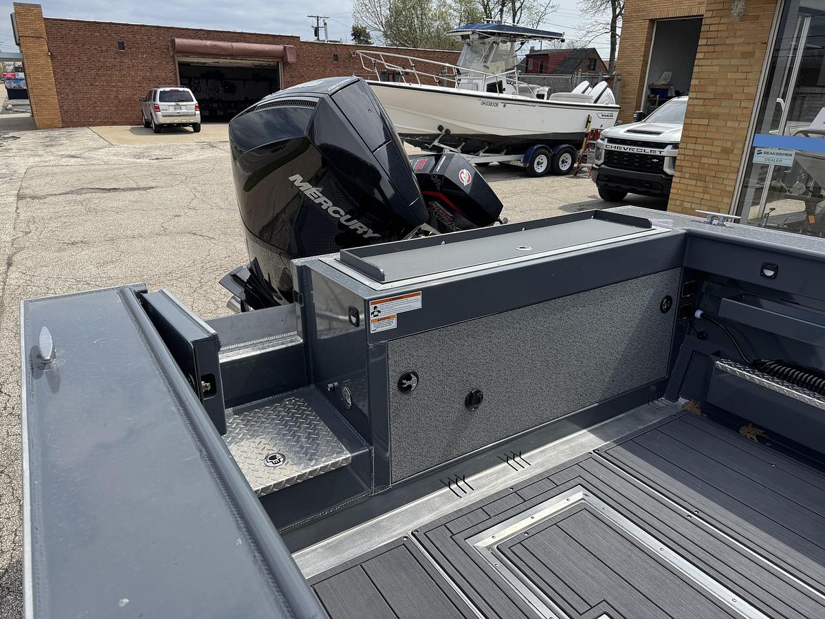 Used 2025 Hewescraft 240 Pacific Cruiser Hardtop