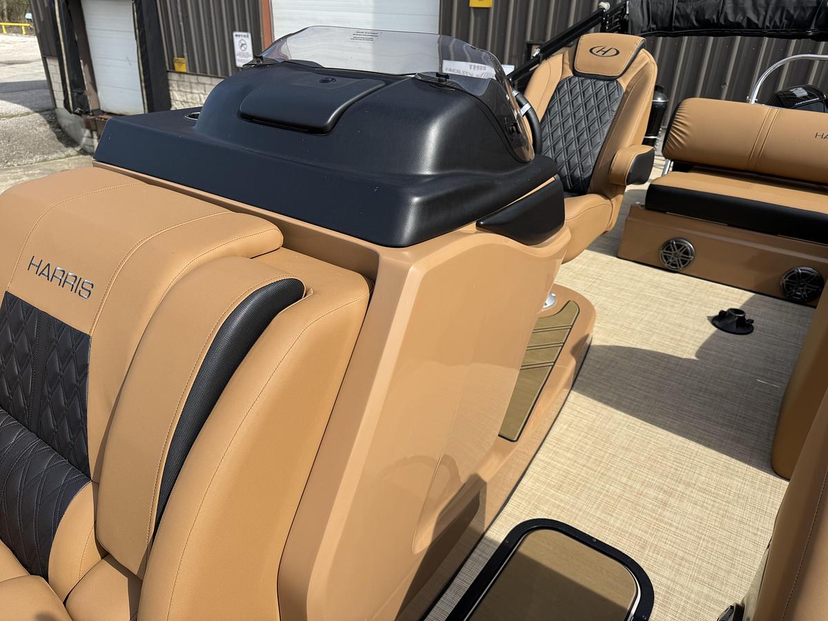 Used 2022 Harris  230 Solstice