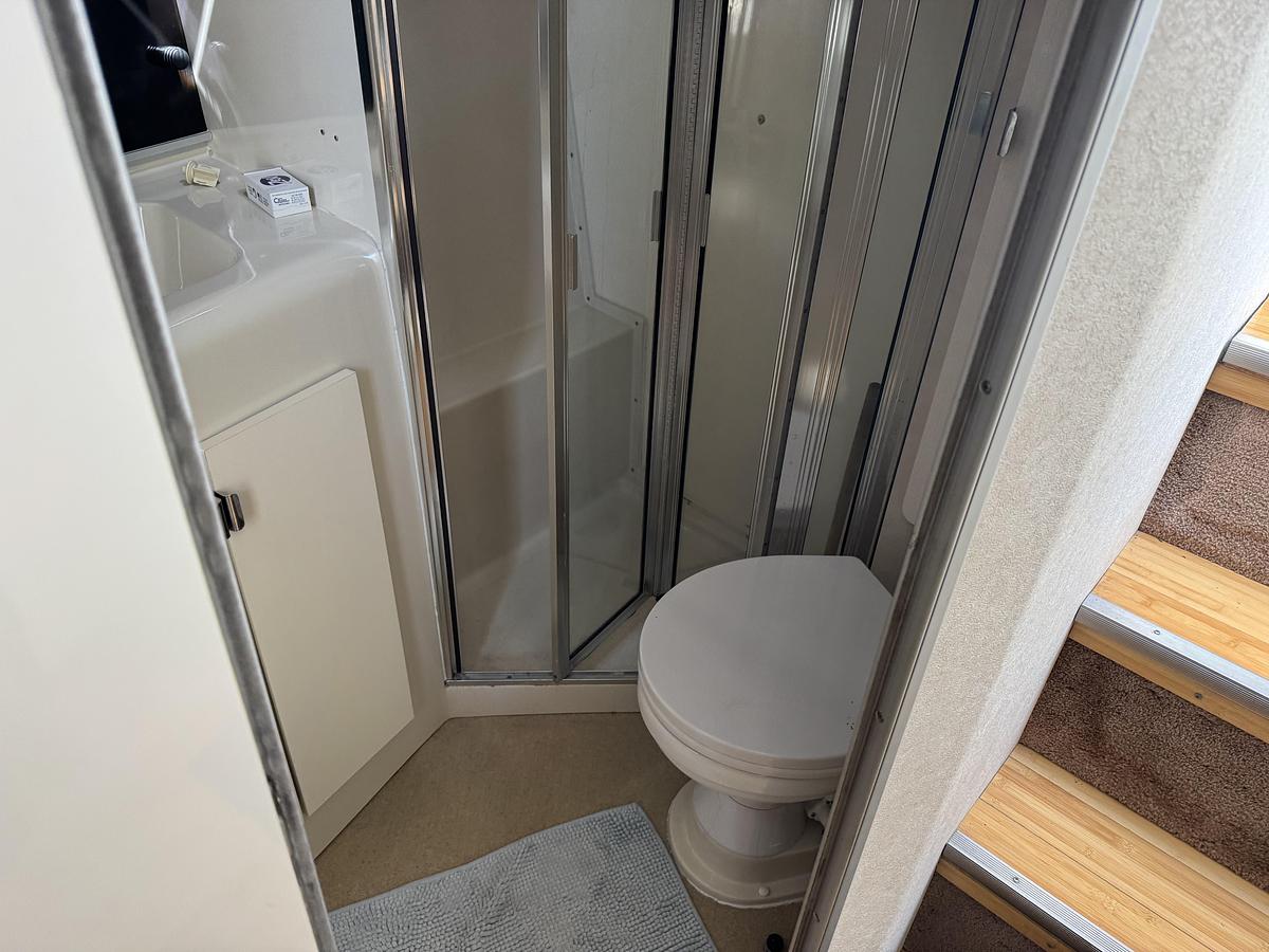 Used 1990 Silverton 34 Express