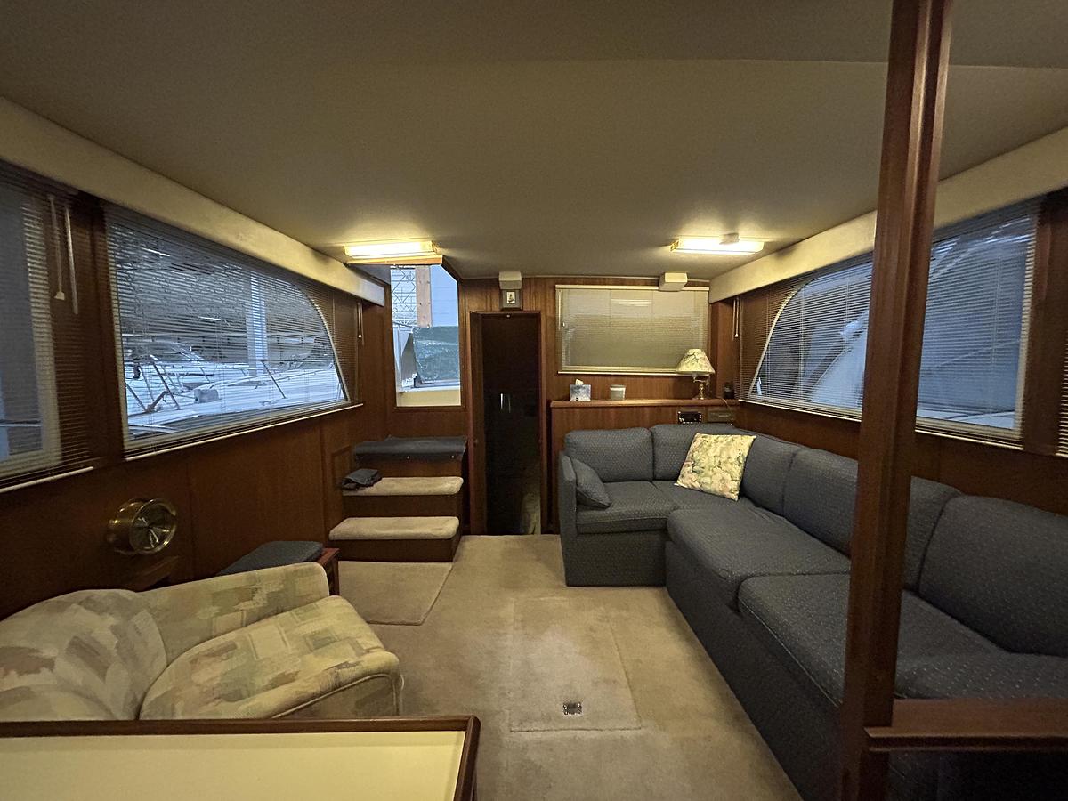 Used 1987 Chris-Craft 362 Catalina