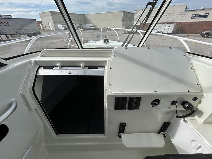 Used 2025 Extreme Boats  915 Walk Around